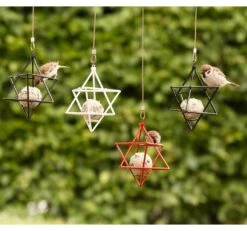 Suet Ball Feeder Star, Red -Bergs Potter Verkaufe wildlife garden suet ball feeder star 2 2
